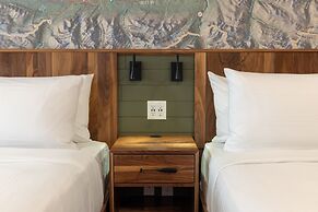 Hotel Canoe and Suites