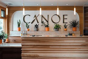 Hotel Canoe and Suites