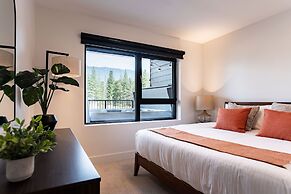 Huckin' Harry's by Revelstoke Vacations