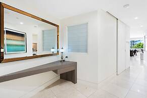 Sea Pearl 202- Waterfront Luxury