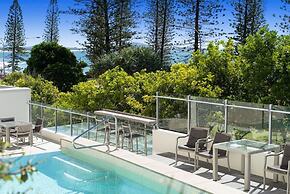 Sea Pearl 202- Waterfront Luxury