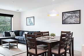 The Grizzly Basin by Revelstoke Vacation