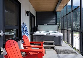 The Grizzly Basin by Revelstoke Vacation