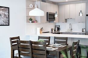 The Grizzly Basin by Revelstoke Vacation