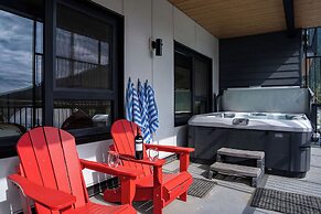 The Grizzly Basin by Revelstoke Vacation