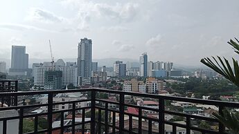 1BR Haven in Royal Garden Residences