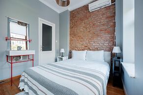 Rustic Stone Flat 5 min to Taksim Square