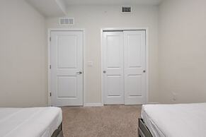 Superb Spacious Condo Prime Resort