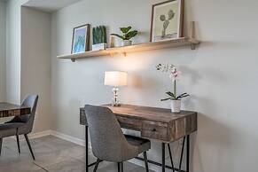 Superb Spacious Condo Prime Resort