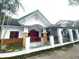 Nitikan House by FH Stay