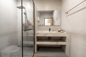 Phuket Leelavadee Hua Ting Resort