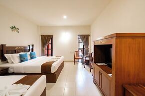 Phuket Leelavadee Hua Ting Resort