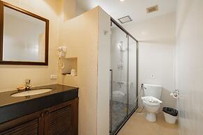 Phuket Leelavadee Hua Ting Resort