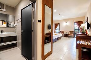 Phuket Leelavadee Hua Ting Resort