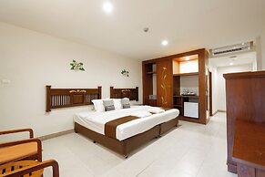 Phuket Leelavadee Hua Ting Resort