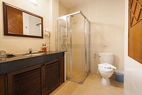 Phuket Leelavadee Hua Ting Resort