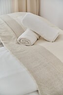 Wrocław Central Apartment by Renters