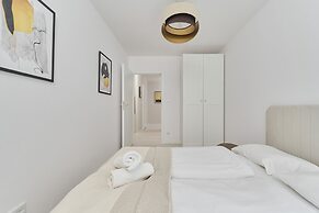 Wrocław Central Apartment by Renters