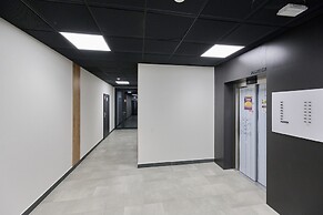 Wrocław Central Apartment by Renters