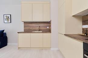 Wrocław Central Apartment by Renters