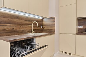 Wrocław Central Apartment by Renters