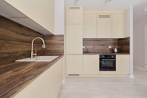 Wrocław Central Apartment by Renters