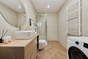 Wrocław Central Apartment by Renters
