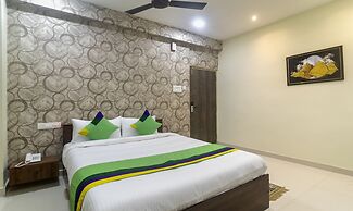 Treebo Navya The Park