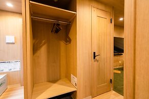 THE BONDS HOTEL TOKYO