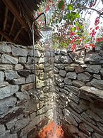 NJIA PANDA TENTED LODGE AND CAMPSITE