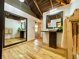 NJIA PANDA TENTED LODGE AND CAMPSITE