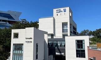 Hillsnorkelbeach hotel