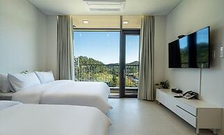 Hillsnorkelbeach hotel