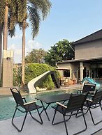 Huern Nana Jomsawan