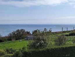 Elmbank House Apartment With Island Views