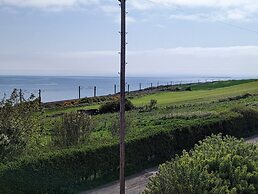 Elmbank House Apartment With Island Views