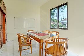 OYO 2668 Villa Kusuma ResidenceNearRSI Fatimah Banyuwangi