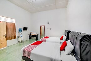 OYO 90834 Hotel Anugrah