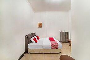OYO 90834 Hotel Anugrah