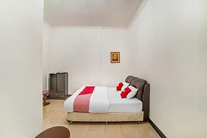 OYO 90834 Hotel Anugrah