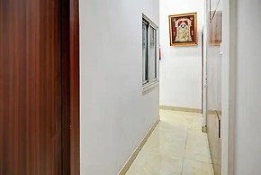Goroomgo Laxmi Guest House Kolkata