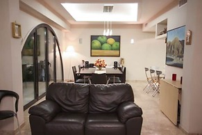 David Village with Pool & Patio