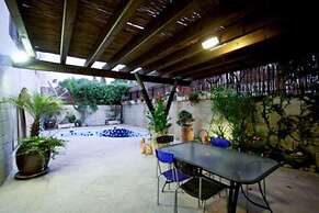 David Village with Pool & Patio