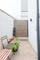 Chic & Spacious 2BD Flat -2 Mins to Baron's Court