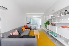 Chic & Spacious 2BD Flat -2 Mins to Baron's Court