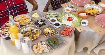 Petra Hotel & Coffee House