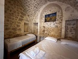 Petra Hotel & Coffee House