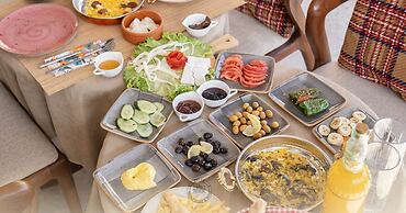 Petra Hotel & Coffee House