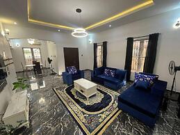 Immaculate 4-bed Detached Duplex in Lekki Chevron