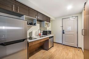 MainStay Suites Fort Myers East I-75